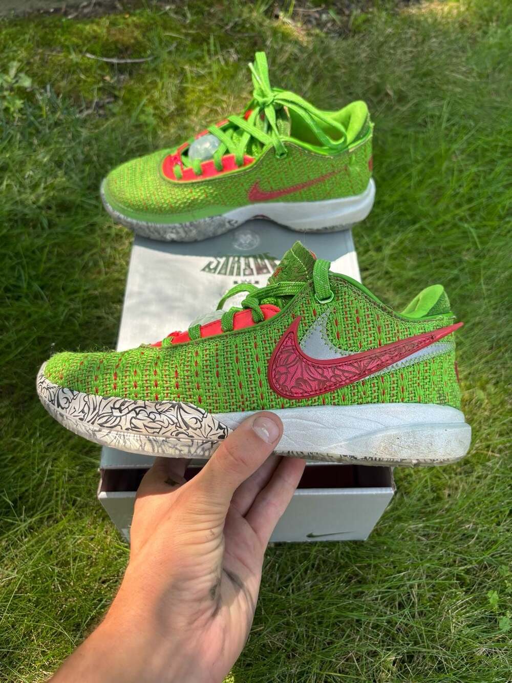 Nike LeBron 20 Stocking Stuffer Christmas Sneakers Green Apple FJ4955-300